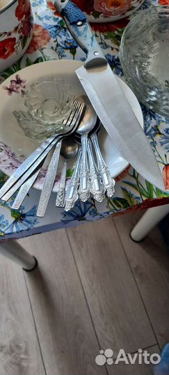 Кастрюли набор и посуда много пакетом