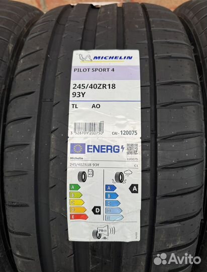 Michelin Pilot Sport 4 245/40 R18 93Y