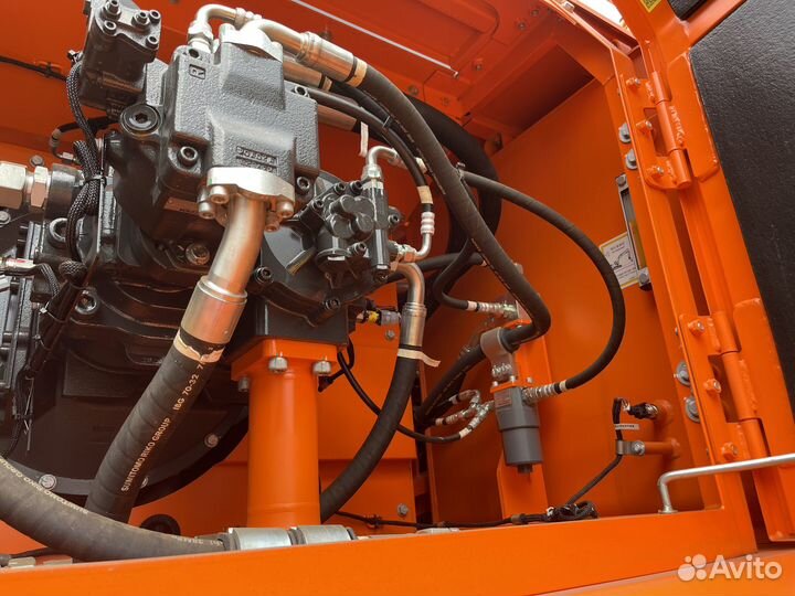 Гусеничный экскаватор Lonking CDM6490, 2023