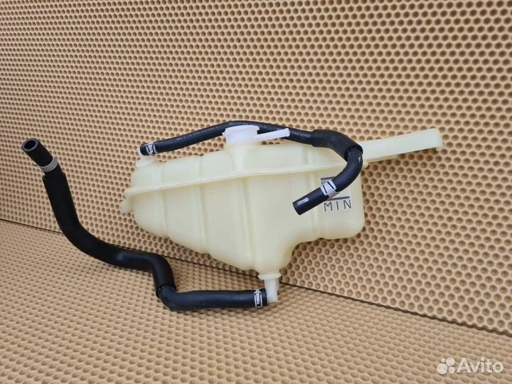 Бачок расширительный передний Infiniti G V36