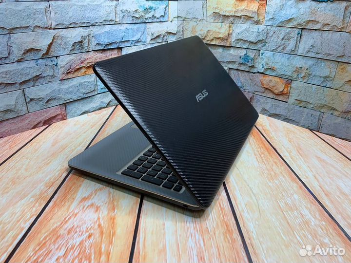Игровой Asus 4 ядра GeForce 4GB 256SSD Full HD