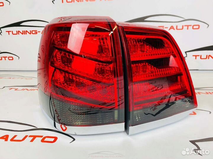 Стоп - сигналы Toyota Land Cruiser 200 J5252