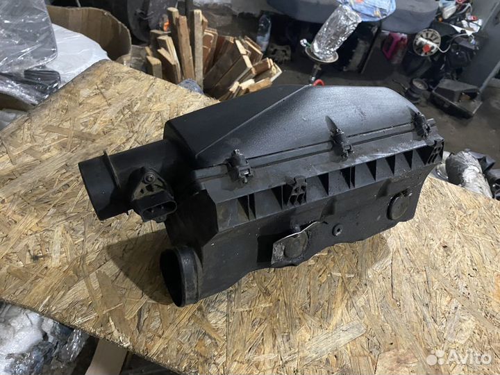 Корпус воздушного фильтра w203 mercedes benz