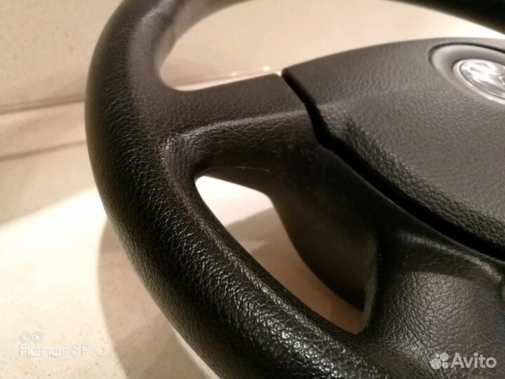 Рулевое колесо на Volkswagen Passat B6