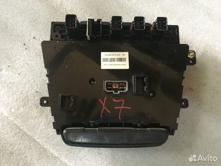 Блок управления отопителем (Geely Emgrand X7)