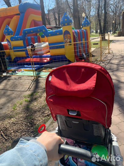 Прогулочная коляска