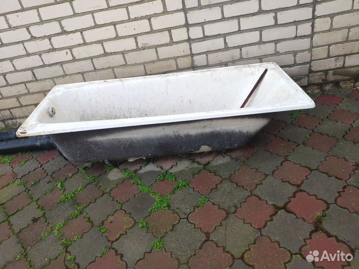 Ванна чугунная