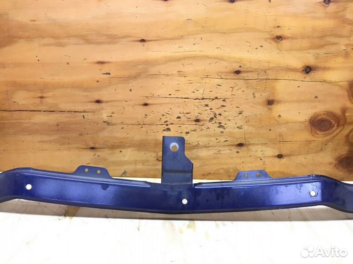 Усилитель бампера передний Nissan Liberty RM12