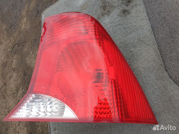 Фонарь задний правый Ford Focus I Форд Фокус 1