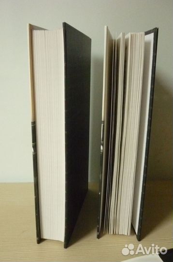 Книги Б. Акунина, Г. Яхиной, К. Клэр