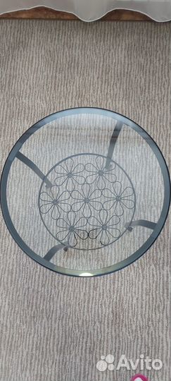 Журнальный столик IKEA со стеклом