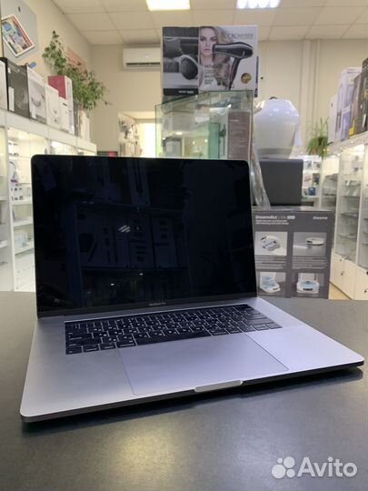 Б/У MacBook Pro 15 (2017 I7/16/512Gb) 680 циклов