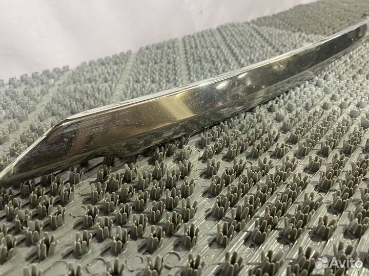 Хром переднего бампера Nissan X-Trail T32 рестайл