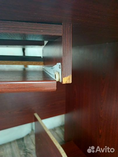 Компьютерный стол