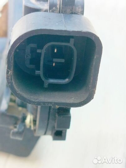 Замок двери передний правый Geely MK Cross, I 2013