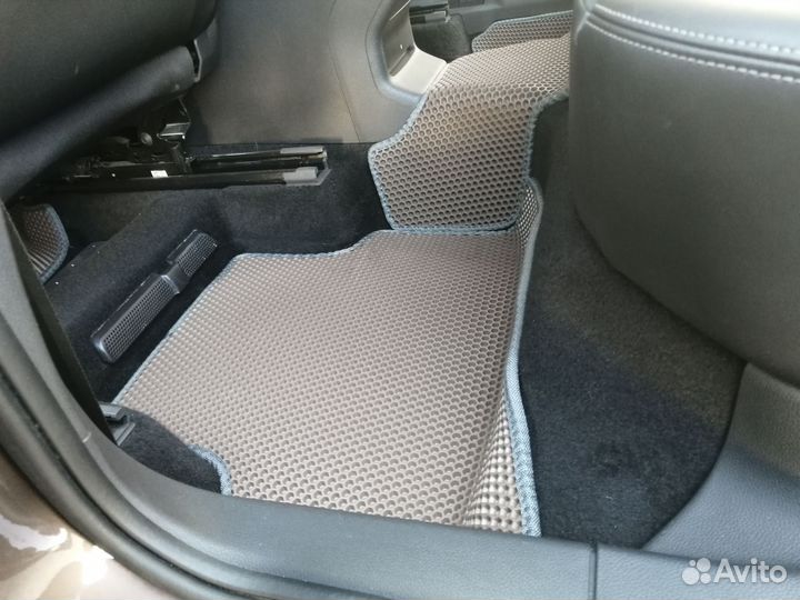 Автоковры водительские EVA Nissan Bassara JU30 Ева