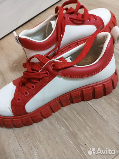 Лоферы женские