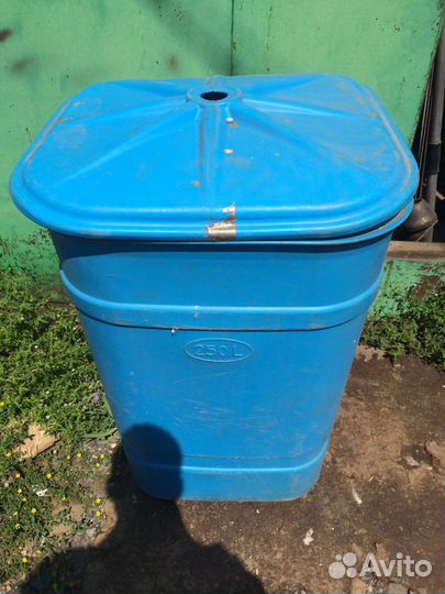 Бочка пластиковая 250 литров