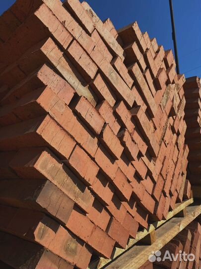 Прочный керамический кирпич