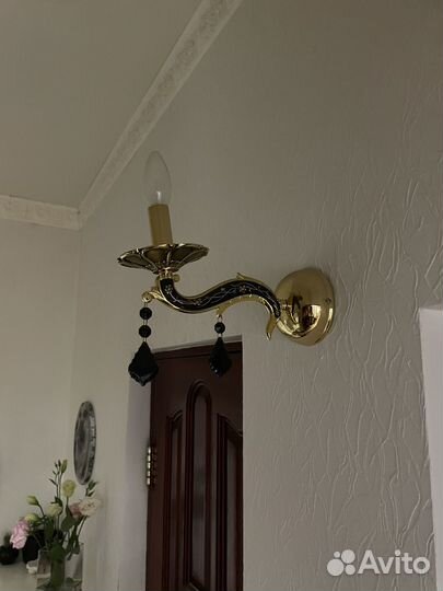 Люстра настенная