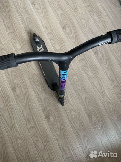 Трюковой Самокат Reaction