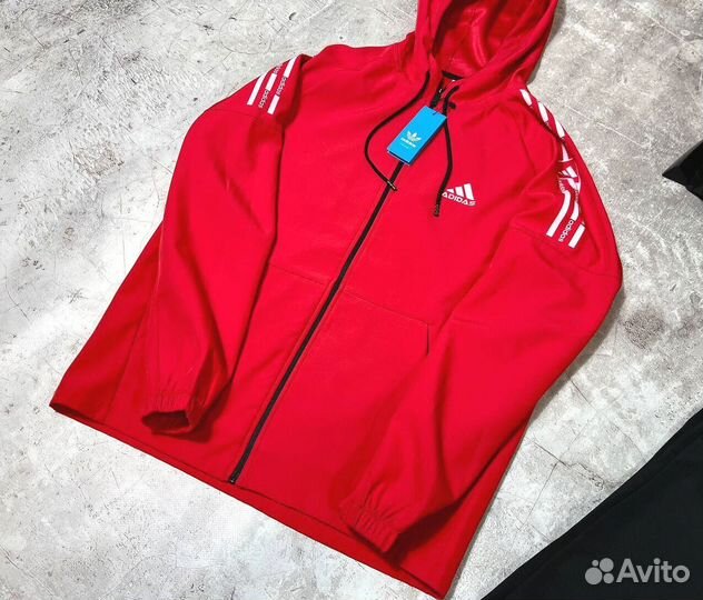 Спортивные костюмы Adidas