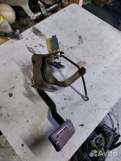 Педальный узел Chevrolet Lumina Pontiac TransSport