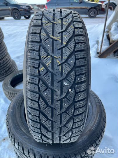 Kormoran Stud 2 215/55 R17 98W
