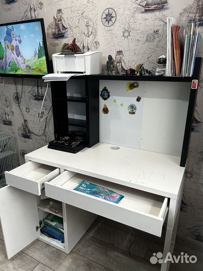 Письменный стол IKEA микке