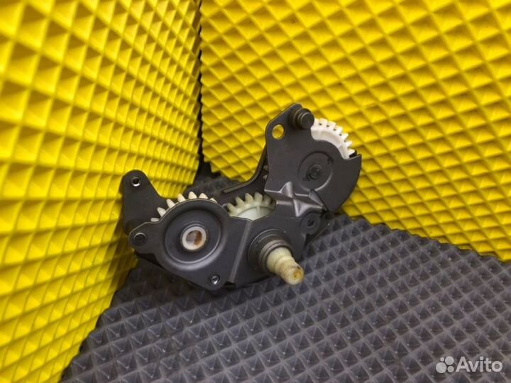 Механизм спинки сиденья Mercedes-Benz S124