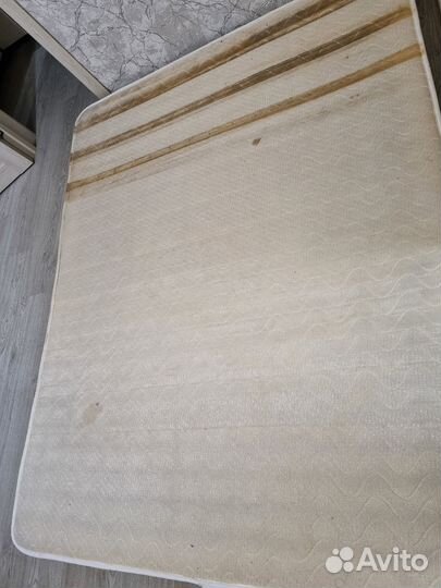 Отдам бесплатно матрас