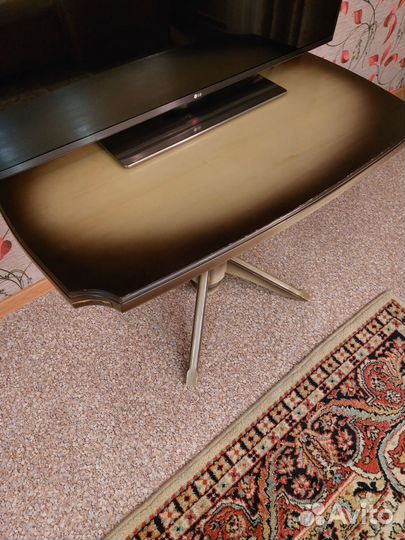 Стол журнальный