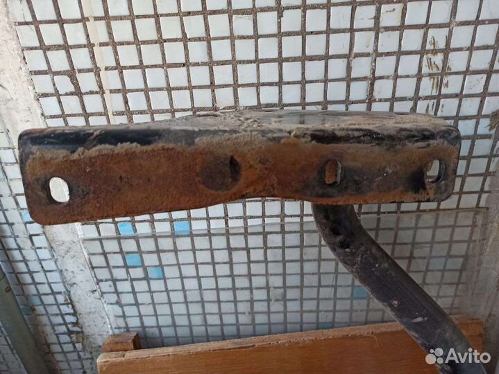 Фаркоп тойоты хайлендер