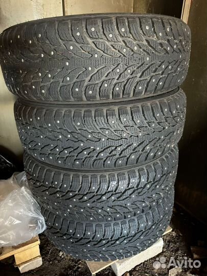 Nokian Tyres Hakkapeliitta 9 SUV 225/65 R17 106