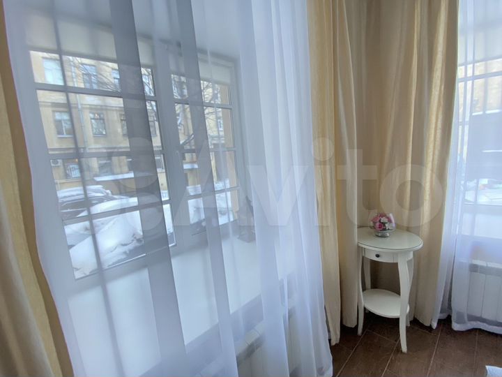 2-к. квартира, 70 м², 1/4 эт.