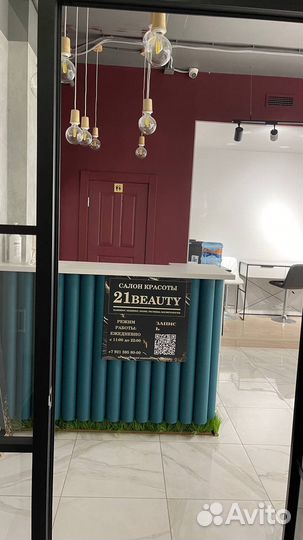 Маникюр с покрытием гель-лаком