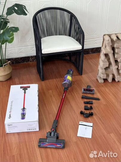 Пылесос Dyson V11 Absolute Extra новый