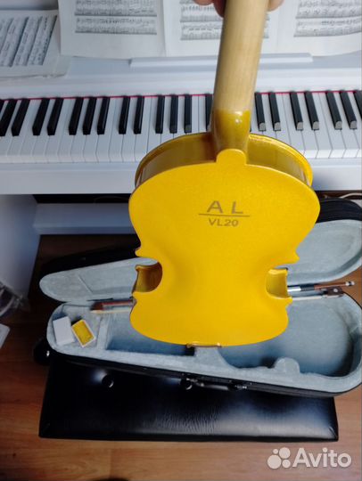 Новая желтая скрипка antonio lavazza 1/8