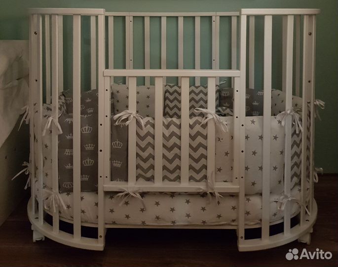 Детская кроватка круглая овальная с маятником 12в1