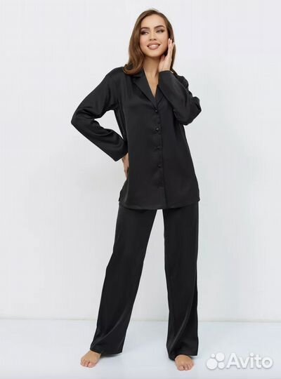 Костюм женский атласный шелковый