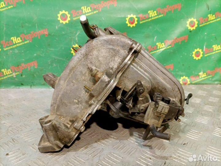 Впускной коллектор Opel Vectra B седан 2.0 1999