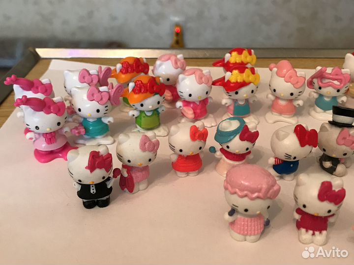 Hello kitty киндер,смурфики1996-2021,киндерино