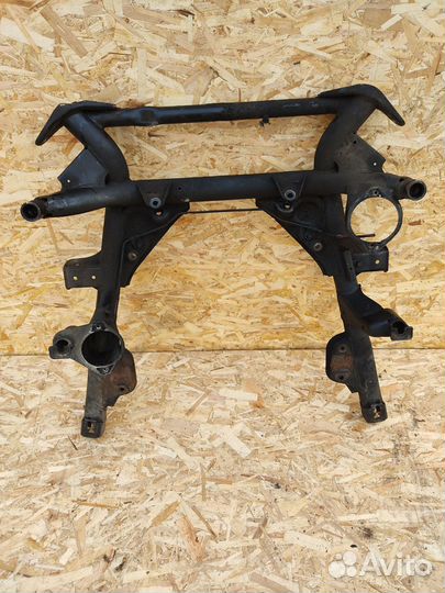 Подрамник передний bmw x5 e53