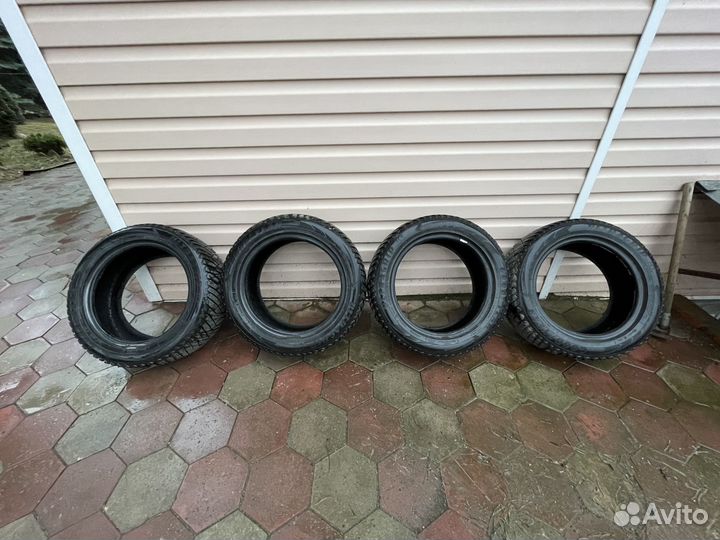 Goodyear Ultragrip Ice Arctic 205/55 R16