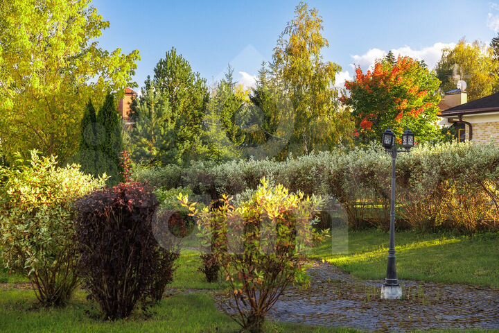 Дом 550 м² на участке 14,9 сот.