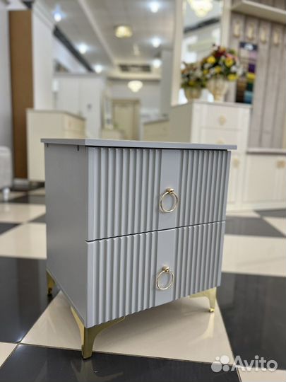 Тумба прикроватная