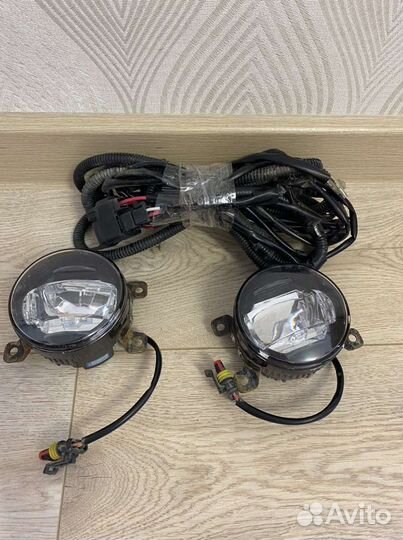 Продам противотуманные фары
