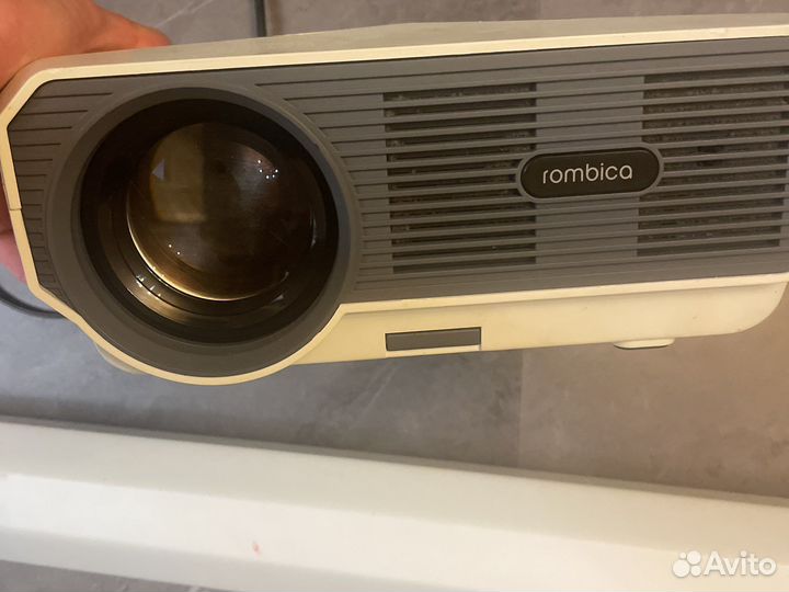 Проектор и экран