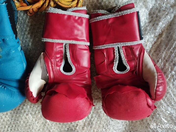 Боксерские перчатки б.у
