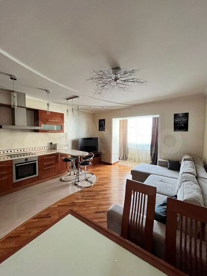 3-к. квартира, 90 м², 5/11 эт.